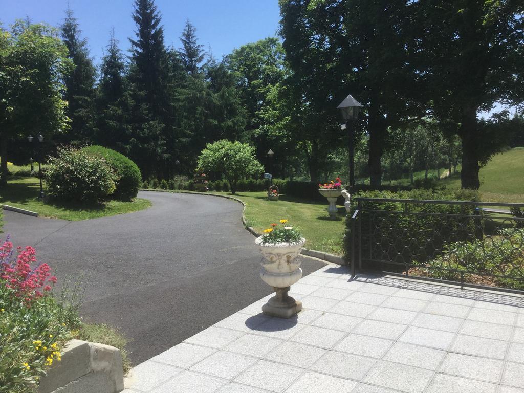 Logis Hotel Le Relais Du Bois Vialotte Le Chambon-sur-Lignon Exterior photo